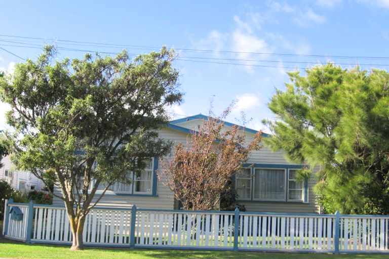 Photo of property in 118 William Street, Petone, Lower Hutt, 5012