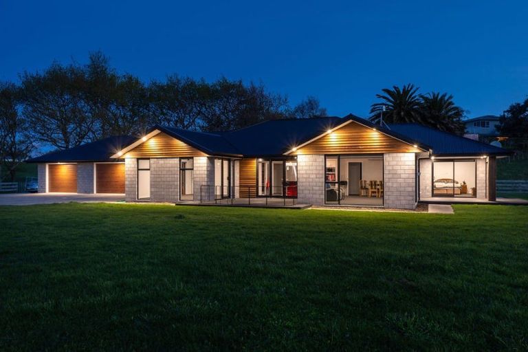 Photo of property in 34 Cowper Road, Dannevirke, 4930