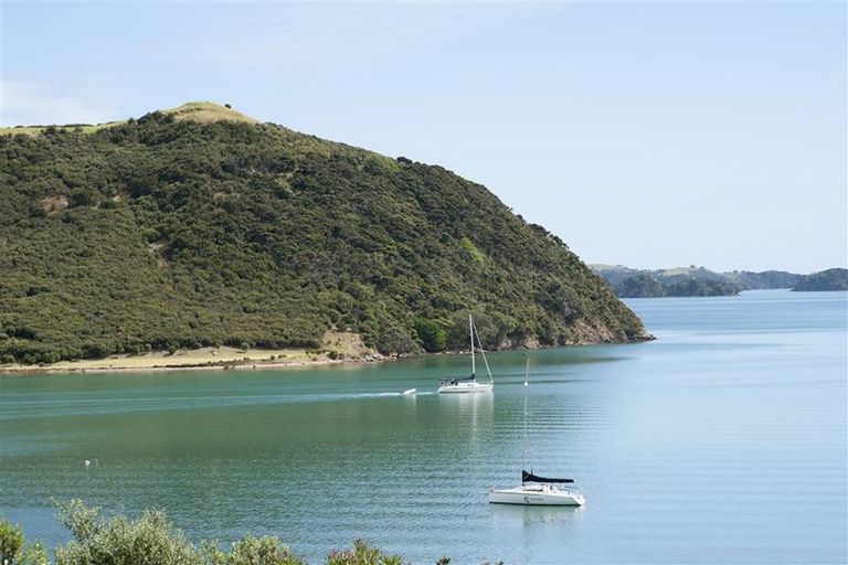 Photo of property in 419 Manawaora Road, Parekura Bay, Russell, 0184