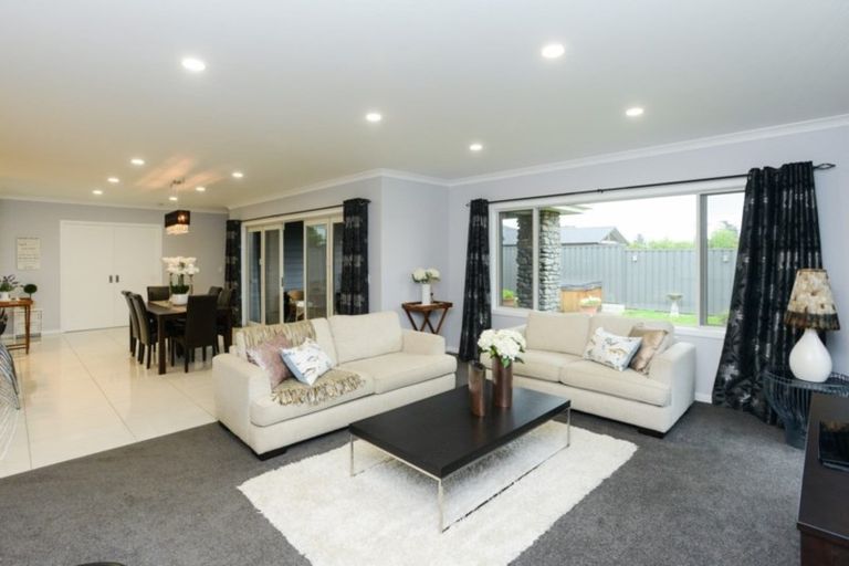 Photo of property in 14 Percy Berry Place, Havelock North, 4130