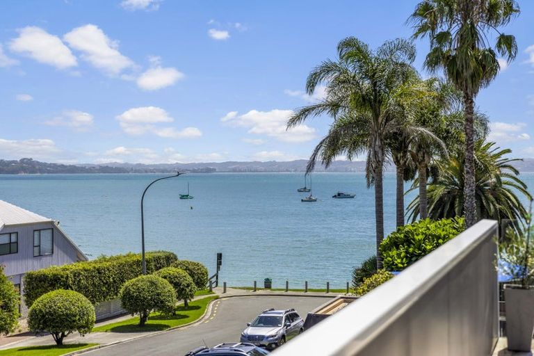 Photo of property in 69 De Luen Avenue, Tindalls Beach, Whangaparaoa, 0930