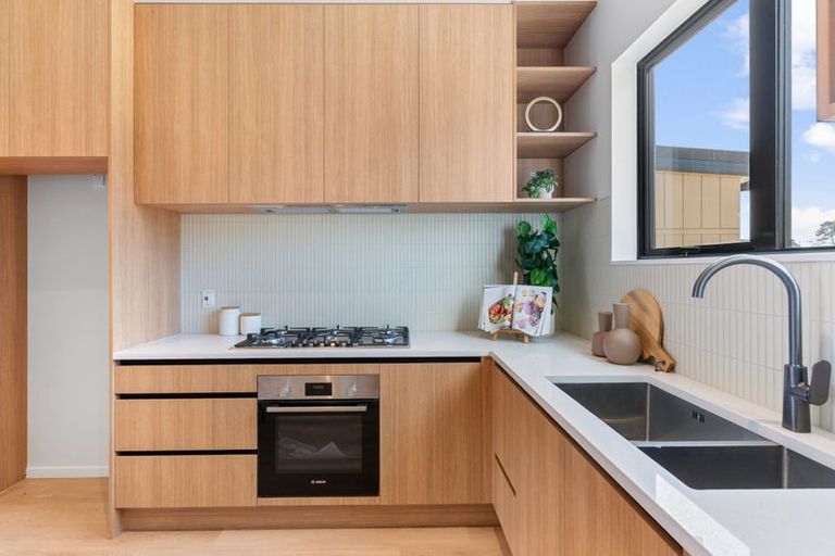 Photo of property in 42 Taukahiwi Road, Pukekohe, 2120