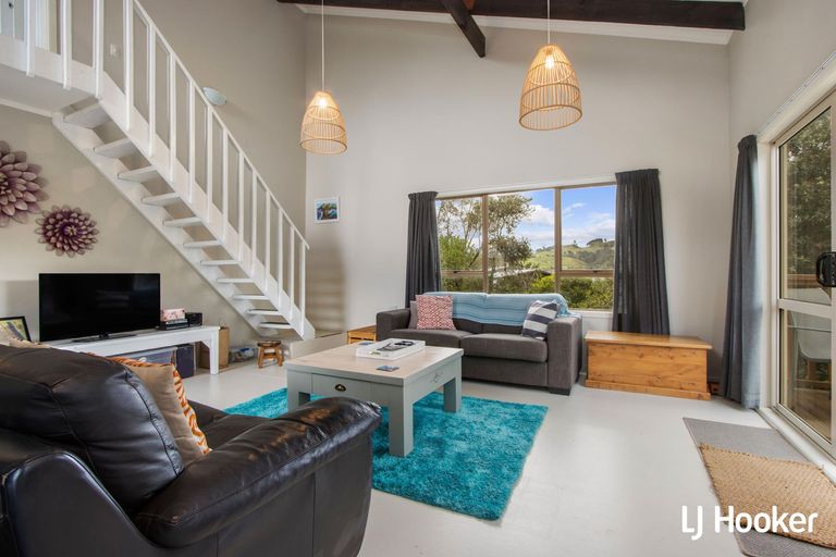 Photo of property in 43 Hillview Road, Waihi Beach, 3611