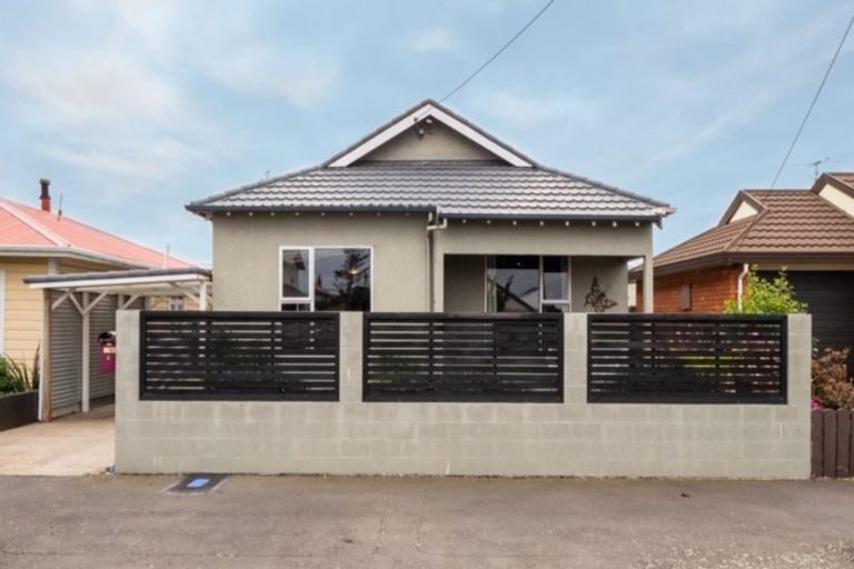 Photo of property in 4 De Carle Street, Saint Kilda, Dunedin, 9012