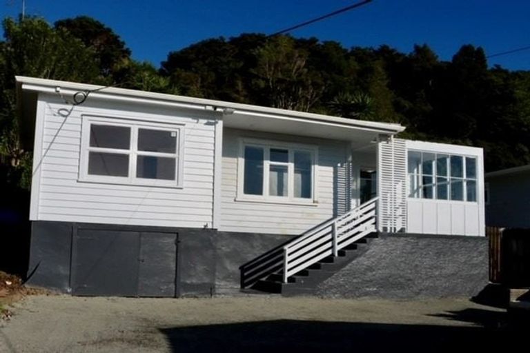 Photo of property in 13 Kopipi Crescent, Ngunguru, Whangarei, 0173