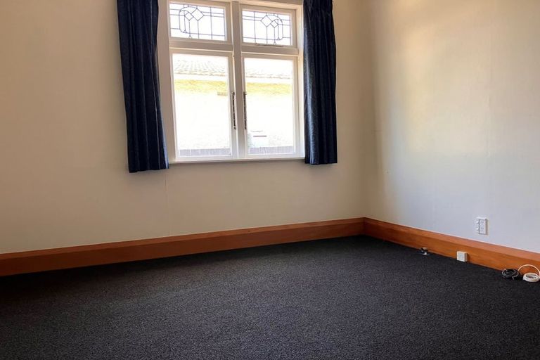 Photo of property in 8a Heath Grove, Waiwhetu, Lower Hutt, 5010