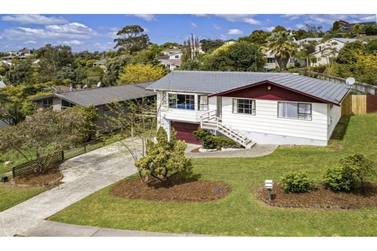 Photo of property in 89 Langana Avenue, Browns Bay, Auckland, 0630