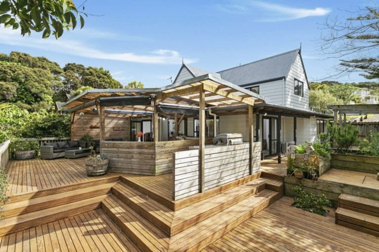 Photo of property in 27 Awhiorangi Promenade, Swanson, Auckland, 0816