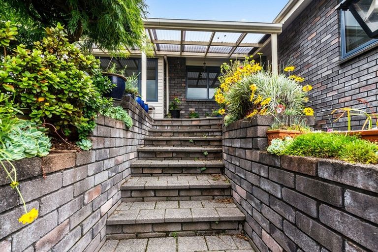 Photo of property in 36 Tawavale Street, Pukehangi, Rotorua, 3015