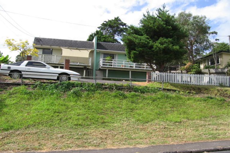Photo of property in 1/9 Rangeview Road, Sunnyvale, Auckland, 0612