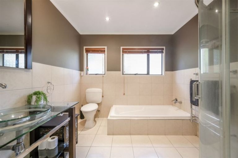 Photo of property in 67 Robbies Road, Shelly Park, Auckland, 2014