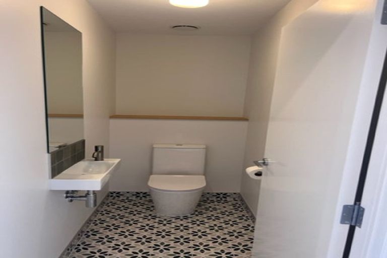 Photo of property in 11 Kapokapowai Street, Raglan, 3225