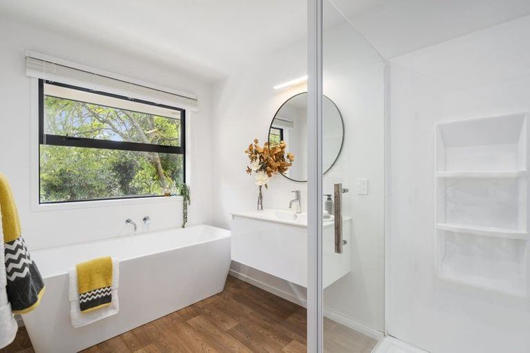 Photo of property in 541 Manutahi Road, Lepperton, New Plymouth, 4373