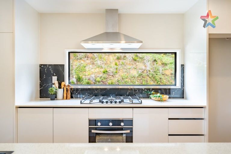 Photo of property in 2 Te Ara O Tahumate, Stokes Valley, 5019