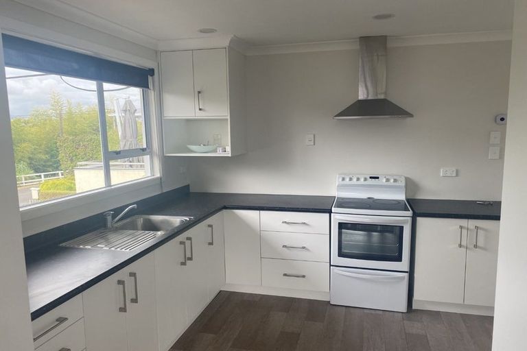 Photo of property in 42 Awanui Street, Merrilands, New Plymouth, 4312