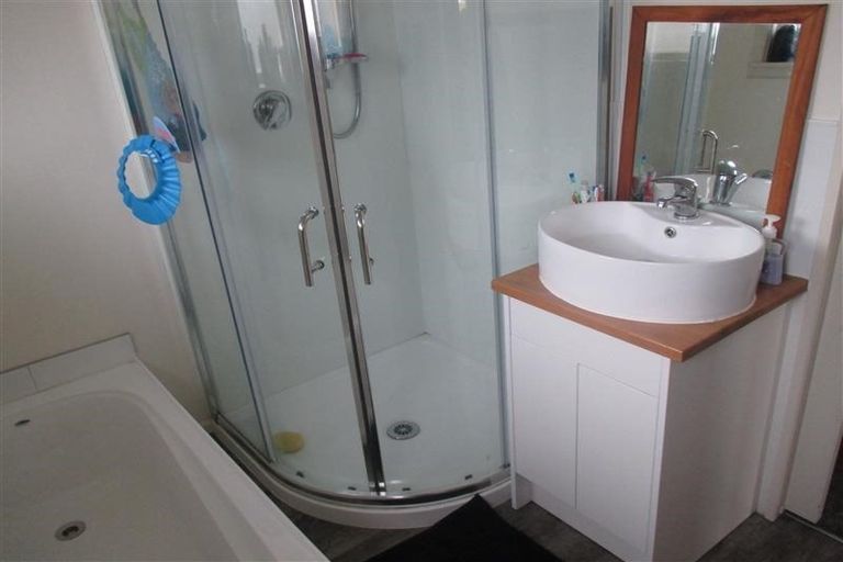 Photo of property in 16 Dunarnan Street, Avonside, Christchurch, 8061