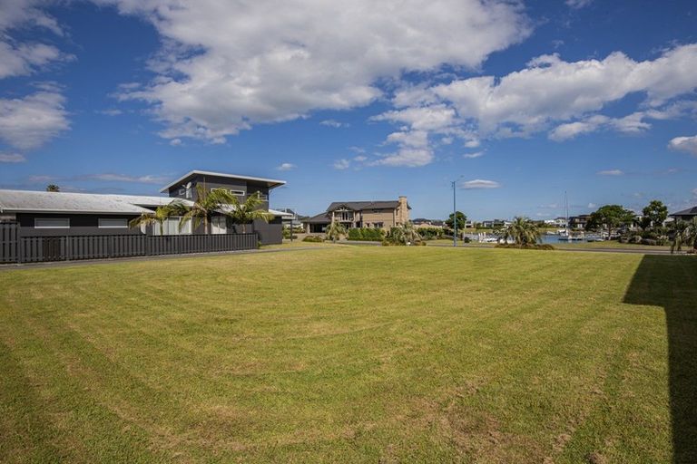 Photo of property in 12 Mariners Haven, One Tree Point, 0118