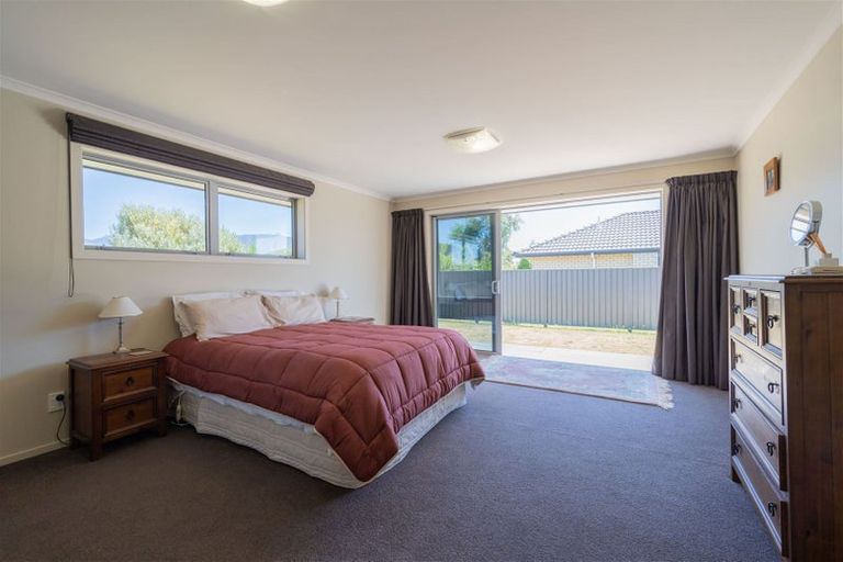 Photo of property in 16 Cunaris Way, Te Anau, 9600