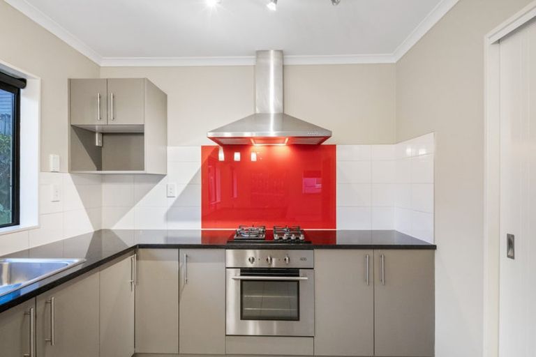 Photo of property in 19a Kelwyn Road, Kelston, Auckland, 0602