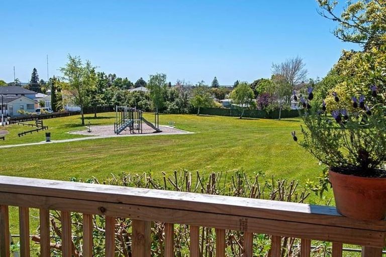 Photo of property in 2/24 Tango Place, Henderson, Auckland, 0610