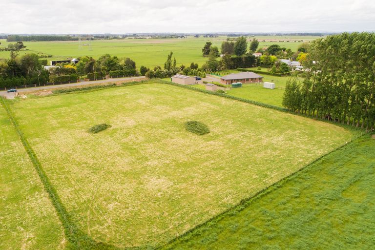 Photo of property in 112 Newbury Line, Newbury, Palmerston North, 4478