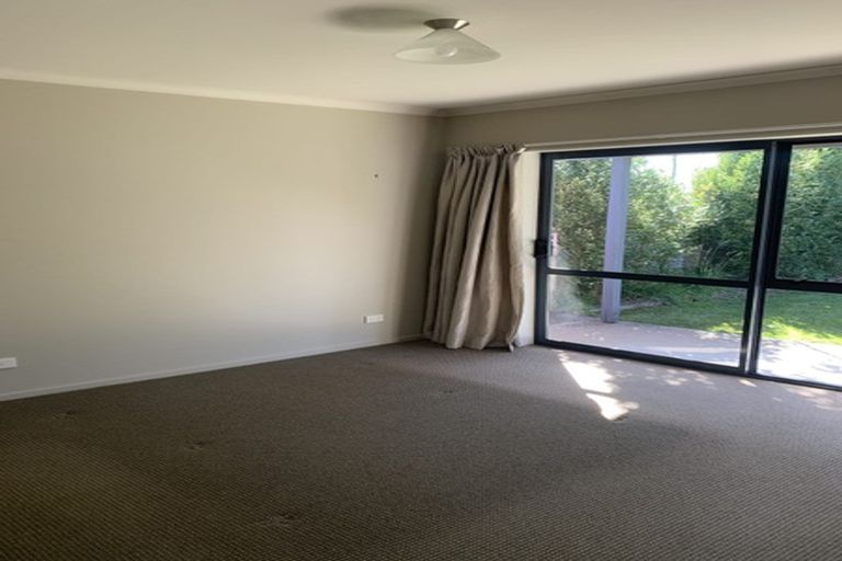 Photo of property in 28 Moa Street, Waikiwi, Invercargill, 9810
