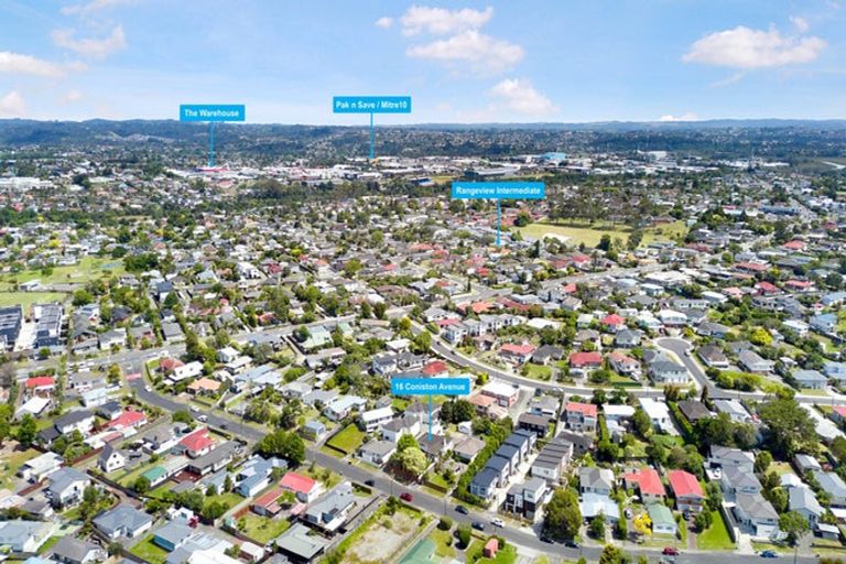 Photo of property in 16 Coniston Avenue, Te Atatu South, Auckland, 0610