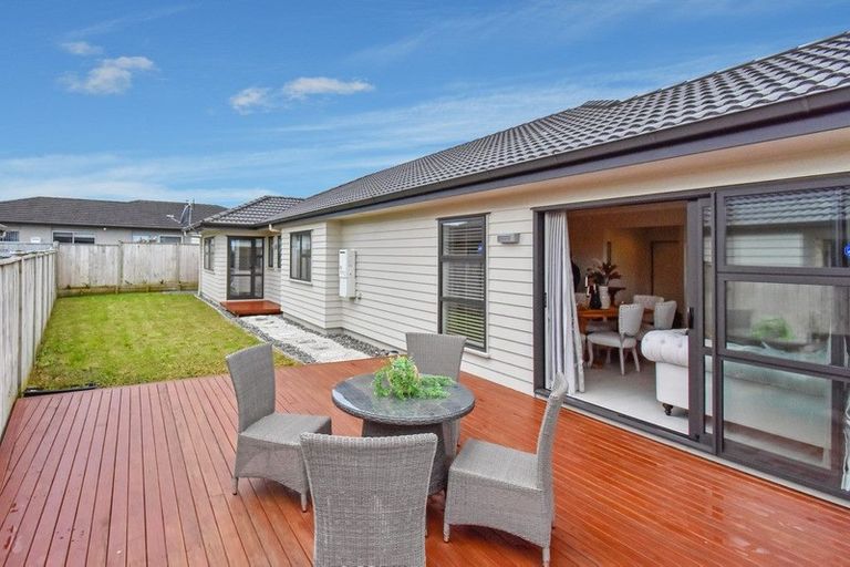 Photo of property in 55 Hadley Wood Drive, Wattle Downs, Auckland, 2103