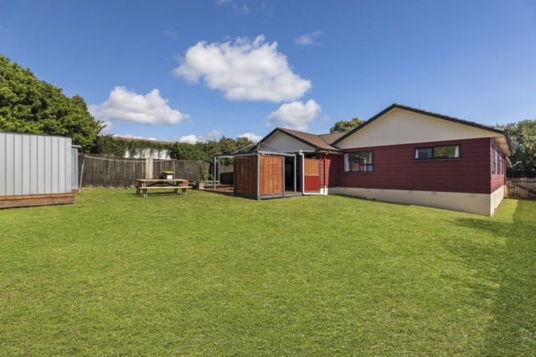 Photo of property in 19 Rukumoana Place, Clendon Park, Auckland, 2103