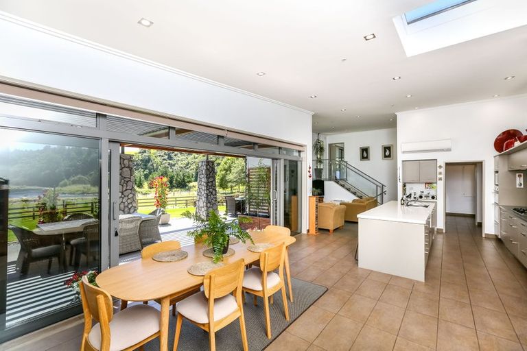 Photo of property in 371d Mangorei Road, Merrilands, New Plymouth, 4312