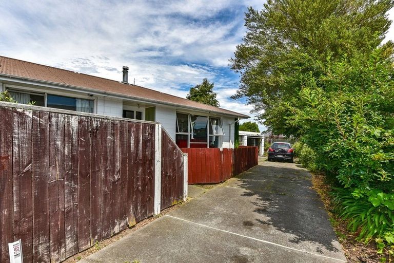 Photo of property in 2/27 Kawau Crescent, Bromley, Christchurch, 8062
