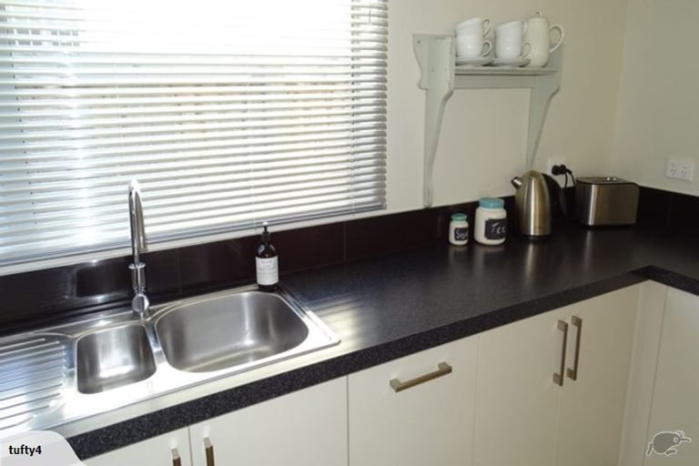 Photo of property in 28 Pounamu Place, Pegasus, 7612