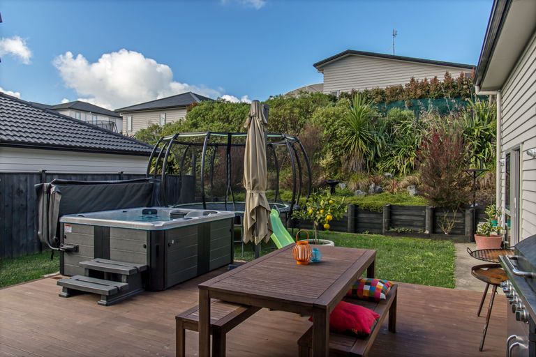 Photo of property in 11 Sibling Court, Silverdale, 0932