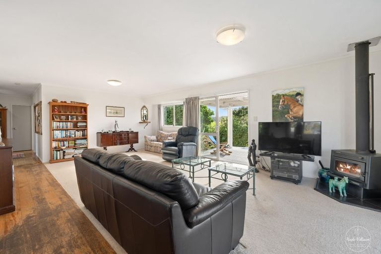 Photo of property in 24 Totara Rise, Maungaturoto, 0588