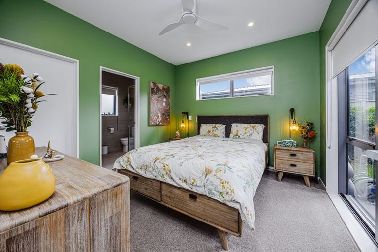 Photo of property in 43 Port Way, Rosehill, Papakura, 2113