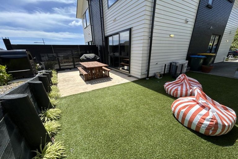 Photo of property in 20 Oakum Road, Whitby, Porirua, 5024