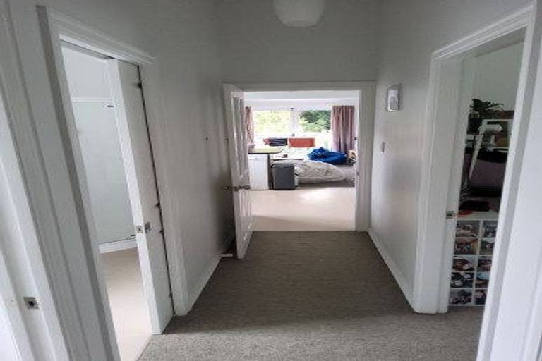 Photo of property in 121 Kelburn Parade, Kelburn, Wellington, 6012