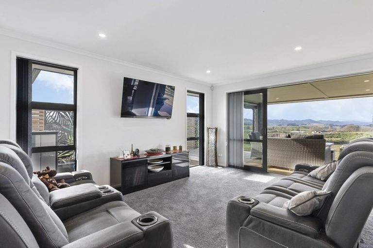 Photo of property in 11 Crickett Lane, Pokeno, 2471