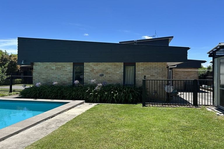 Photo of property in 15 Parkvale Road, Otumoetai, Tauranga, 3110
