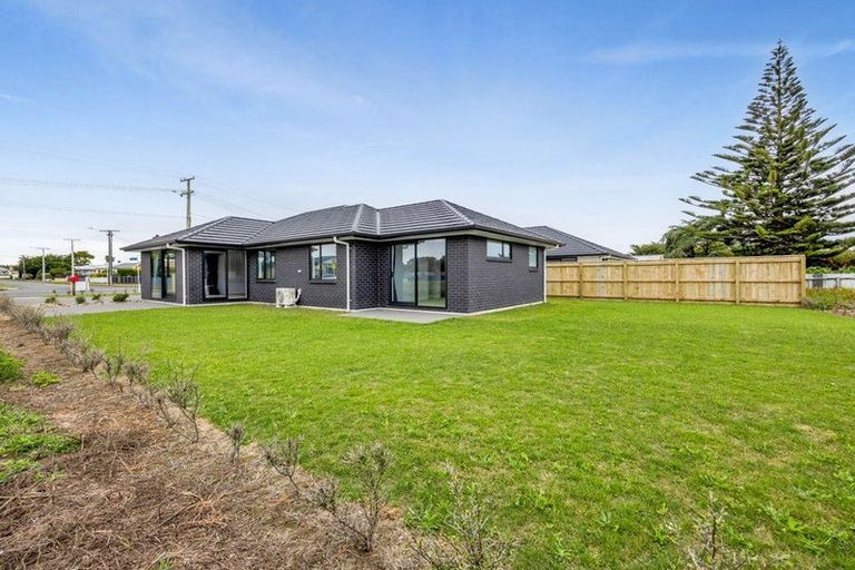 Photo of property in 130b Manawapou Road, Hawera, 4610