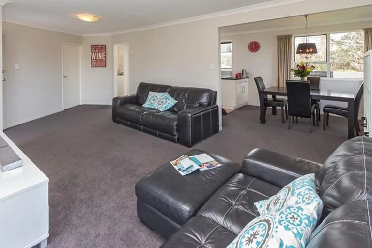 Photo of property in 18 Blanche Way, Half Moon Bay, Auckland, 2012