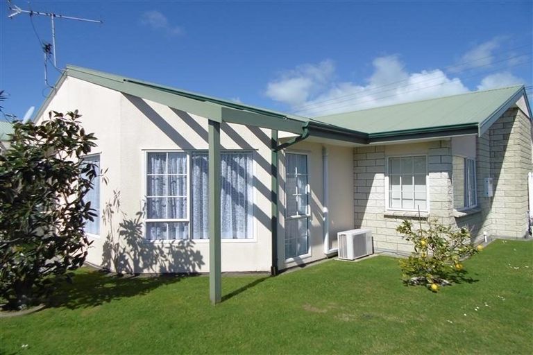 Photo of property in 42a Wallace Place, Westown, New Plymouth, 4310