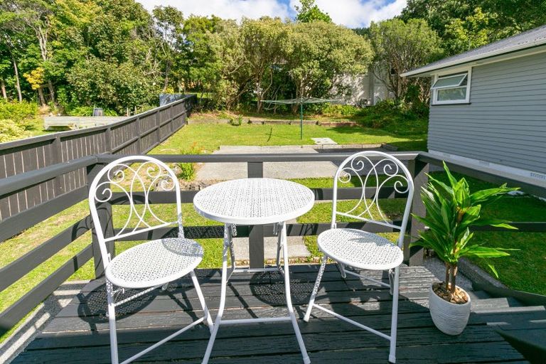 Photo of property in 45 Victory Crescent, Tawa, Wellington, 5028