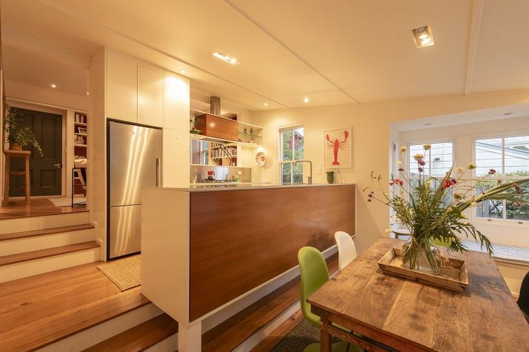 Photo of property in 39 Glenbervie Terrace, Thorndon, Wellington, 6011