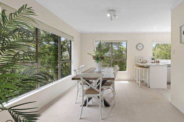 Photo of property in 12 Florio Terrace, Tawa, Wellington, 5028