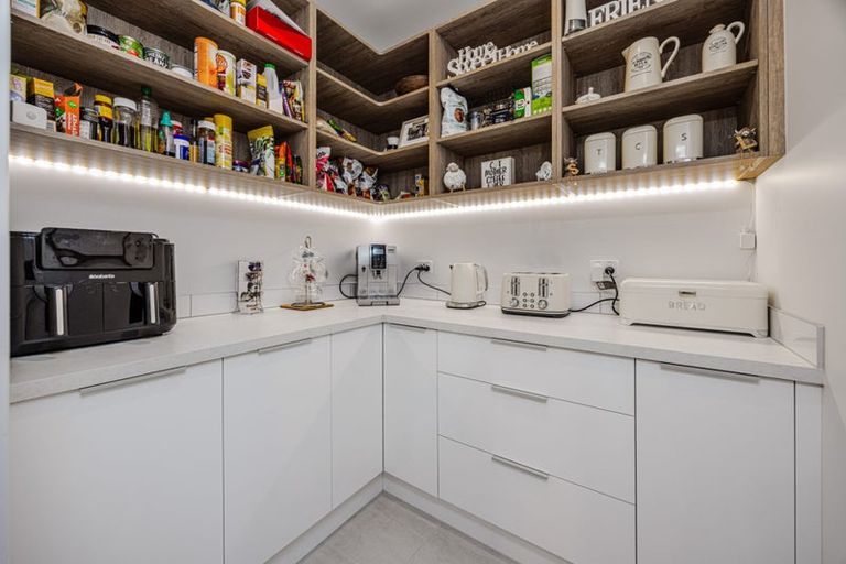 Photo of property in 43 Port Way, Rosehill, Papakura, 2113