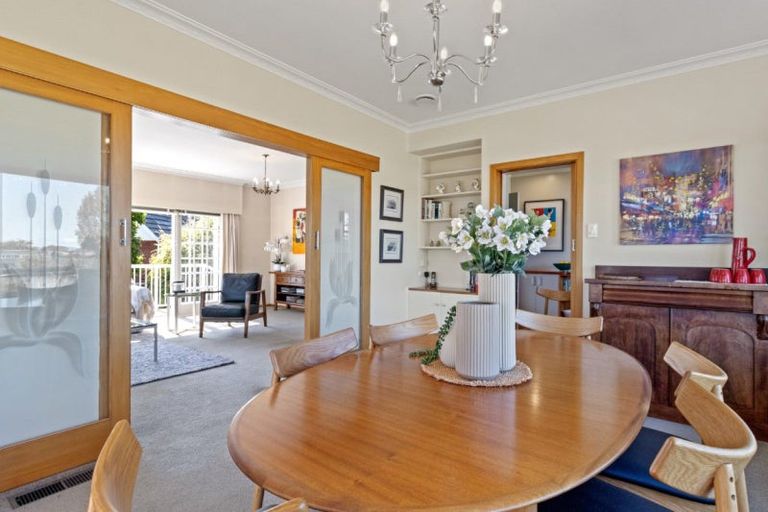 Photo of property in 39 Hillcrest Road, Hillcrest, Hamilton, 3216