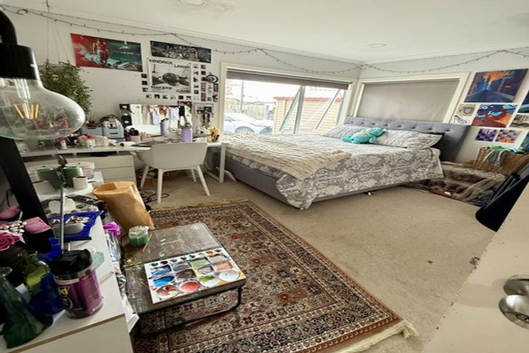 Photo of property in 20 Alma Street, Te Atatu South, Auckland, 0610