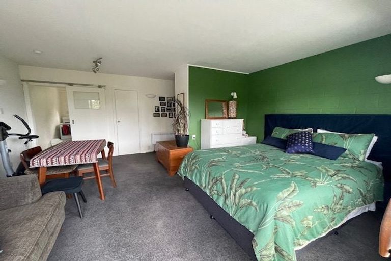 Photo of property in Barton Flats, 1/9-11 Barton Terrace, Thorndon, Wellington, 6011