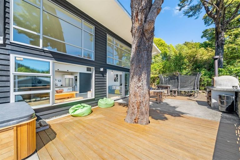 Photo of property in 27 Carlow Grove, Birchville, Upper Hutt, 5018